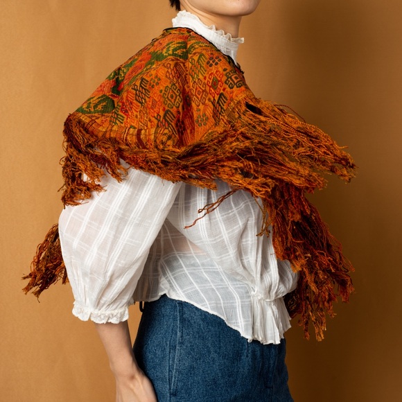 Vintage weaved short poncho - Picture 4 of 6